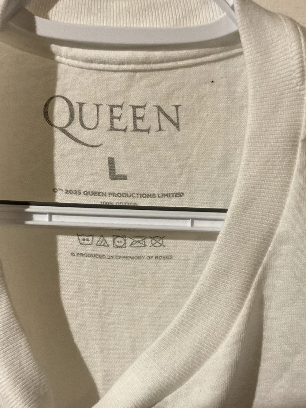 QUEEN Graphic Short Sleeve Band Tee - White with Pink & Purple